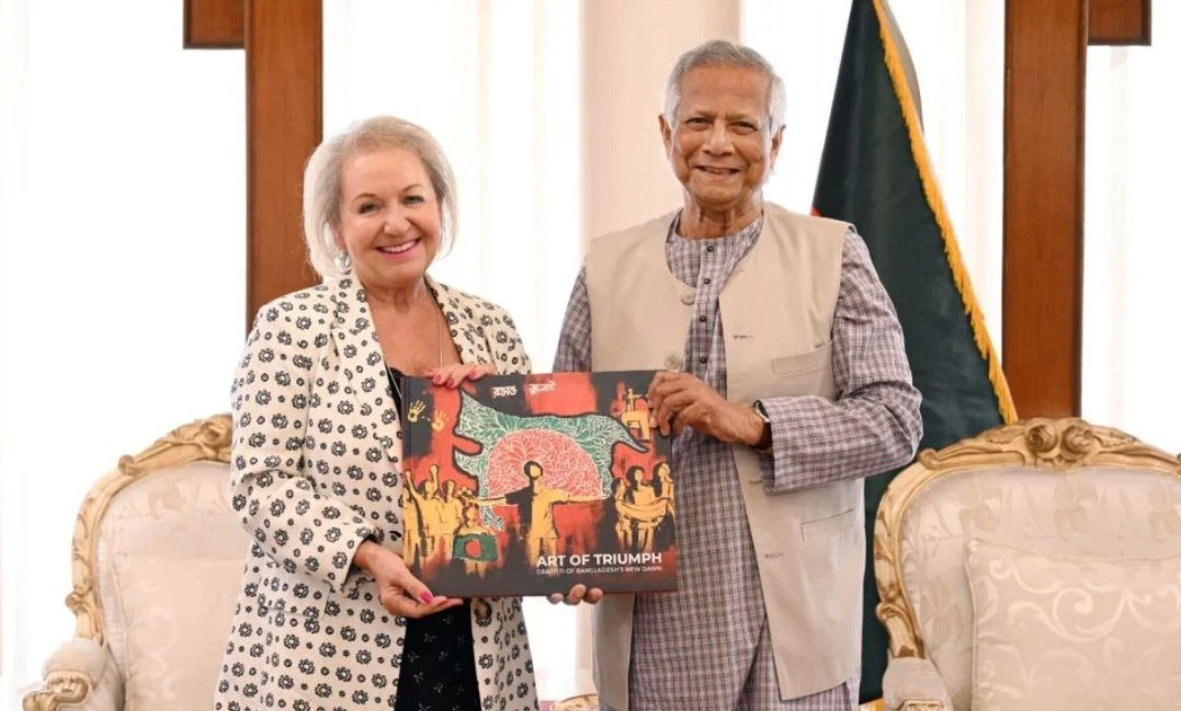 বাংলাদেশের স্বাস্থ্যখাতের উন্নয়নে যুক্তরাজ্যের সহায়তা চাইলেন প্রধান উপদেষ্টা